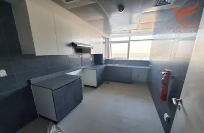 Apartment - 2 Bedrooms - 3 Bathrooms for rent in Cornich Ras Al Khaima - Ras Al Khaimah
