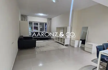 Apartment - 1 Bedroom - 2 Bathrooms for rent in Lake Point Tower - JLT Cluster N - Jumeirah Lake Towers - Dubai