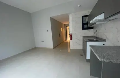 Apartment - Studio - 1 Bathroom for rent in Al Rashidiya Towers - Al Rashidiya - Ajman Downtown - Ajman