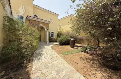 Villa - 3 Bedrooms - 5 Bathrooms for rent in Jumeirah Park - Dubai