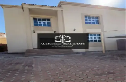 Villa - 4 Bedrooms - 5 Bathrooms for rent in Al Bateen - Al Ain