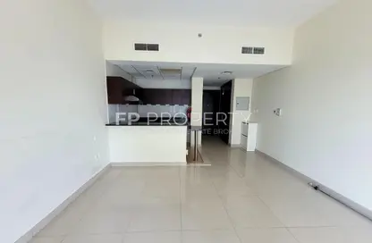 شقة - 1 حمام للايجار في مرتفعات الصقر - مدينة دبي الرياضية - دبي