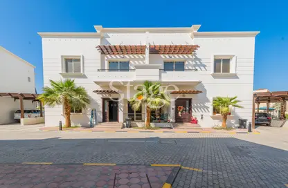 فيلا - 3 غرف نوم - 4 حمامات للايجار في فلل اوك - البرشاء 1 - البرشاء - دبي فيلا - 3 غرف نوم - 4 حمامات للايجار في فلل اوك - البرشاء 1 - البرشاء - دبي