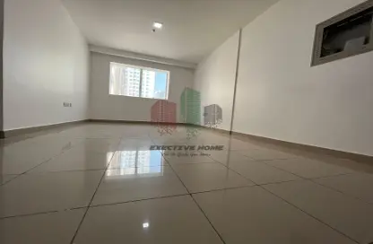 Apartment - 1 Bedroom - 2 Bathrooms for rent in Zig Zag Building - Tourist Club Area - Abu Dhabi