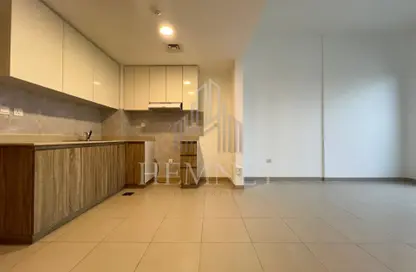 شقة - غرفة نوم - 1 حمام للايجار في شقق يونا - تاون سكوير - دبي