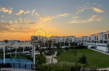 Villa - 3 Bedrooms - 4 Bathrooms for rent in Dubai Healthcare City - Bur Dubai - Dubai