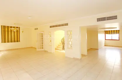 فيلا - 6 غرف نوم - 6 حمامات للايجار في شارع الخالدية - الخالدية - أبوظبي