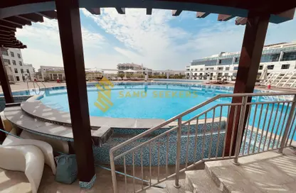 Pool image for: Apartment - 2 Bedrooms - 4 Bathrooms for rent in Al Faridah - Al Raha Beach - Abu Dhabi, Image 1