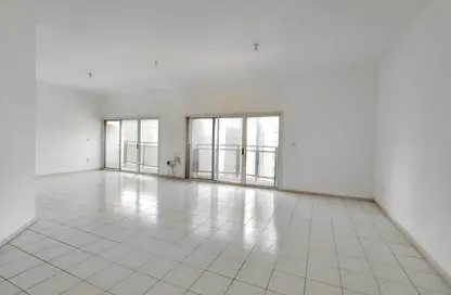 Apartment - 3 Bedrooms - 4 Bathrooms for rent in Khalidiya Street - Al Khalidiya - Abu Dhabi