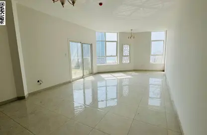 شقة - 2 غرف نوم - 3 حمامات للايجار في مساكن كورنيش عجمان - طريق كورنيش عجمان - عجمان