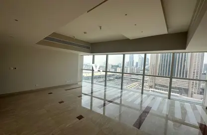 شقة - غرفة نوم - 2 حمامات للايجار في برج سما - شارع الشيخ زايد - دبي