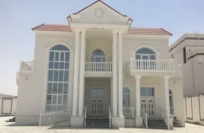Villa - 7 Bedrooms for rent in Madinat Zayed - Abu Dhabi