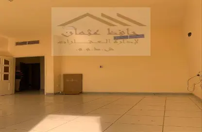 شقة - 2 غرف نوم - 2 حمامات للايجار في معسكر آل نهيان - أبوظبي