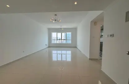 Apartment - 2 Bedrooms - 3 Bathrooms for rent in Al Majaz 1 - Al Majaz - Sharjah