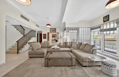 Villa - 2 Bedrooms - 3 Bathrooms for rent in Marina Quays Villas - Marina Quays - Dubai Marina - Dubai