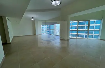 Apartment - 3 Bedrooms - 4 Bathrooms for rent in Defense Road - City Downtown - Abu Dhabi