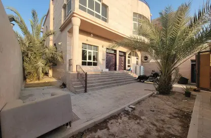 Villa - 5 Bedrooms - 7 Bathrooms for rent in Mohamed Bin Zayed Centre - Mohamed Bin Zayed City - Abu Dhabi