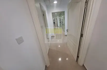 Apartment - 3 Bedrooms - 4 Bathrooms for rent in Al Nakheel Tower - Al Khalidiya - Abu Dhabi