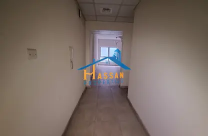 Apartment - 1 Bedroom - 2 Bathrooms for rent in Yasmeen Tower - Al Majaz 2 - Al Majaz - Sharjah