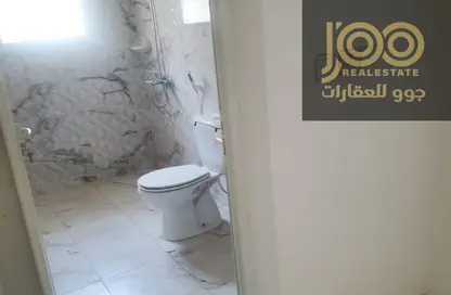 شقة - 2 غرف نوم - 3 حمامات للايجار في الحمرة 2 - الحمرة - أم القيوين