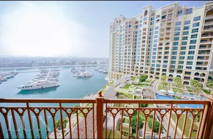 Balcony image for: Apartment - 2 Bedrooms - 3 Bathrooms for rent in Marina Residences 6 - Marina Residences - Palm Jumeirah - Dubai, Image 1