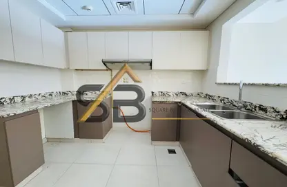 Apartment - 2 Bedrooms - 3 Bathrooms for rent in Al Waleed Garden 1 - Al Waleed Garden - Al Jaddaf - Dubai