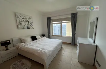 Apartment - 2 Bedrooms - 2 Bathrooms for rent in Al Khushkar - Shoreline Apartments - Palm Jumeirah - Dubai