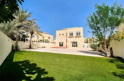 Villa - 3 Bedrooms - 4 Bathrooms for rent in Meadows 9 - Meadows - Dubai