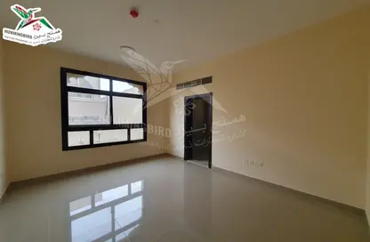Apartment - 2 Bedrooms - 3 Bathrooms for rent in Al Dafeinah - Asharej - Al Ain