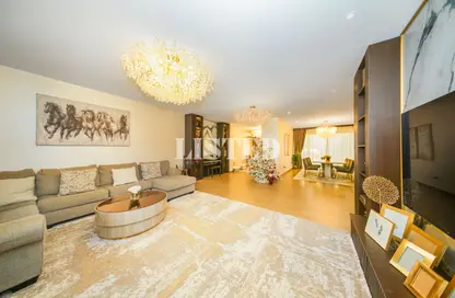Villa - 5 Bedrooms - 7 Bathrooms for sale in Al Hamra Village Villas - Al Hamra Village - Ras Al Khaimah Villa - 5 Bedrooms - 7 Bathrooms for sale in Al Hamra Village Villas - Al Hamra Village - Ras Al Khaimah