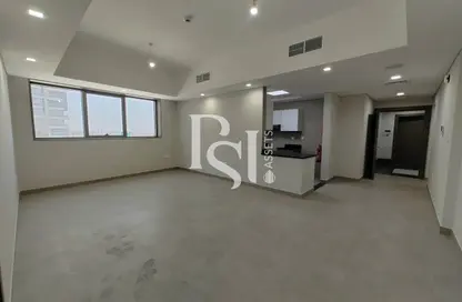 شقة - غرفة نوم - 2 حمامات للايجار في P-2831 - شاطئ الراحة - أبوظبي