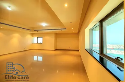 Apartment - 3 Bedrooms - 5 Bathrooms for rent in Silver Wave Tower - Al Mina - Abu Dhabi