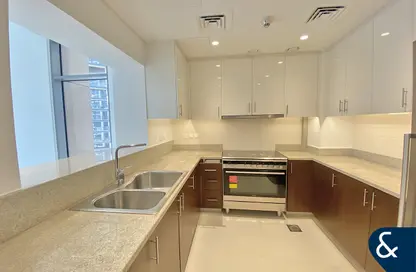 Apartment - 2 Bedrooms - 3 Bathrooms for rent in Boulevard Crescent Tower 1 - BLVD Crescent - Downtown Dubai - Dubai