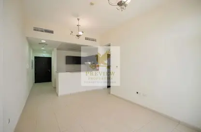 Apartment - 1 Bedroom - 1 Bathroom for sale in Mazaya 31 - Queue Point - Dubai Land - Dubai