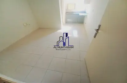Apartment - Studio - 1 Bathroom for rent in Fire Station Road - Muwaileh - Sharjah