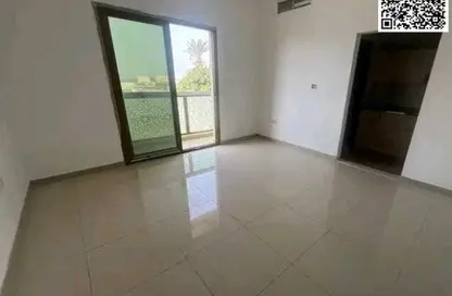 شقة - 1 حمام للايجار في برج الكورنيش - طريق كورنيش عجمان - عجمان
