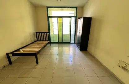 شقة - غرفة نوم - 1 حمام للايجار في طريق فاير ستاشن - مويلح - الشارقة