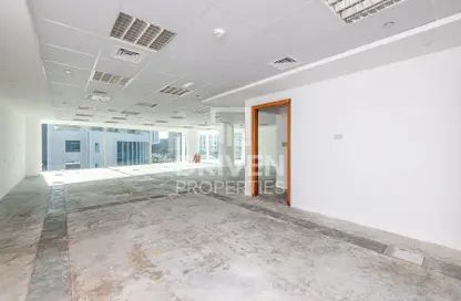 Empty Room image for: Office Space - Studio for rent in Dubai Internet City - Dubai, Image 1