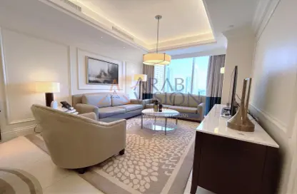 شقة - غرفة نوم - 2 حمامات للايجار في جادة كمبينسكي - دبي وسط المدينة - دبي