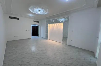 Villa - 5 Bedrooms - 7 Bathrooms for rent in Mohamed Bin Zayed City - Abu Dhabi