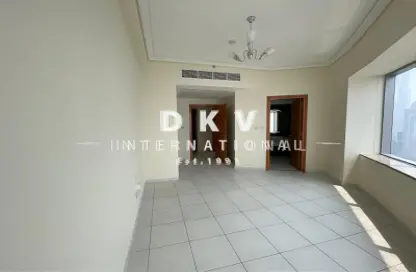 Apartment - 3 Bedrooms - 4 Bathrooms for rent in 21st Century Tower - Sheikh Zayed Road - Dubai