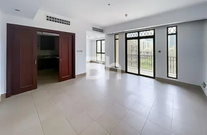 Apartment - 2 Bedrooms - 3 Bathrooms for sale in Kamoon 1 - Kamoon - Old Town - Dubai