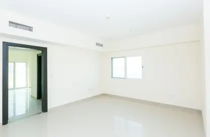 شقة - غرفة نوم - 1 حمام للبيع في المساكن الحمراء - مدينة دبي الرياضية - دبي