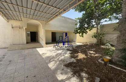 Villa - 5 Bedrooms - 4 Bathrooms for rent in Al Sabkha - Al Riqqa - Sharjah