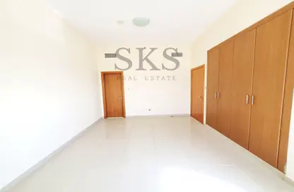 Apartment - 3 Bedrooms - 3 Bathrooms for rent in Lulu Building - Al Barsha 1 - Al Barsha - Dubai