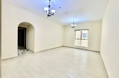 Apartment - 2 Bedrooms - 2 Bathrooms for rent in Muwaileh 29 Building - Muwaileh - Sharjah