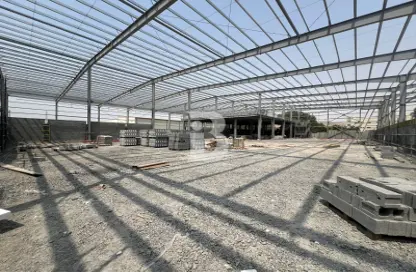 Warehouse - Studio for rent in Phase 1 - Dubai Investment Park (DIP) - Dubai