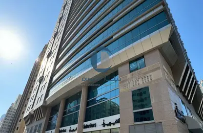 Outdoor Building image for: Apartment - 3 Bedrooms - 5 Bathrooms for rent in Emirates Tower - Hamdan Street - Abu Dhabi, Image 1