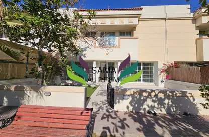 Villa - 4 Bedrooms - 4 Bathrooms for rent in Umm Suqeim 2 Villas - Umm Suqeim 2 - Umm Suqeim - Dubai