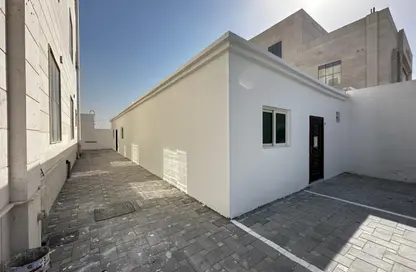 Apartment - 1 Bedroom - 1 Bathroom for rent in Shakhbout City - Abu Dhabi